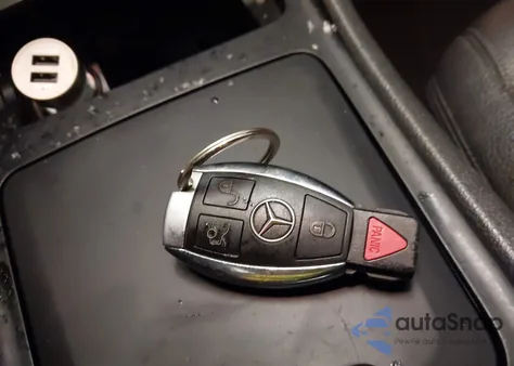 2015 Mercedes-Benz Cla 250 4Matic z USA, uszkodzony, nr VIN WDDSJ4GB9FN217438